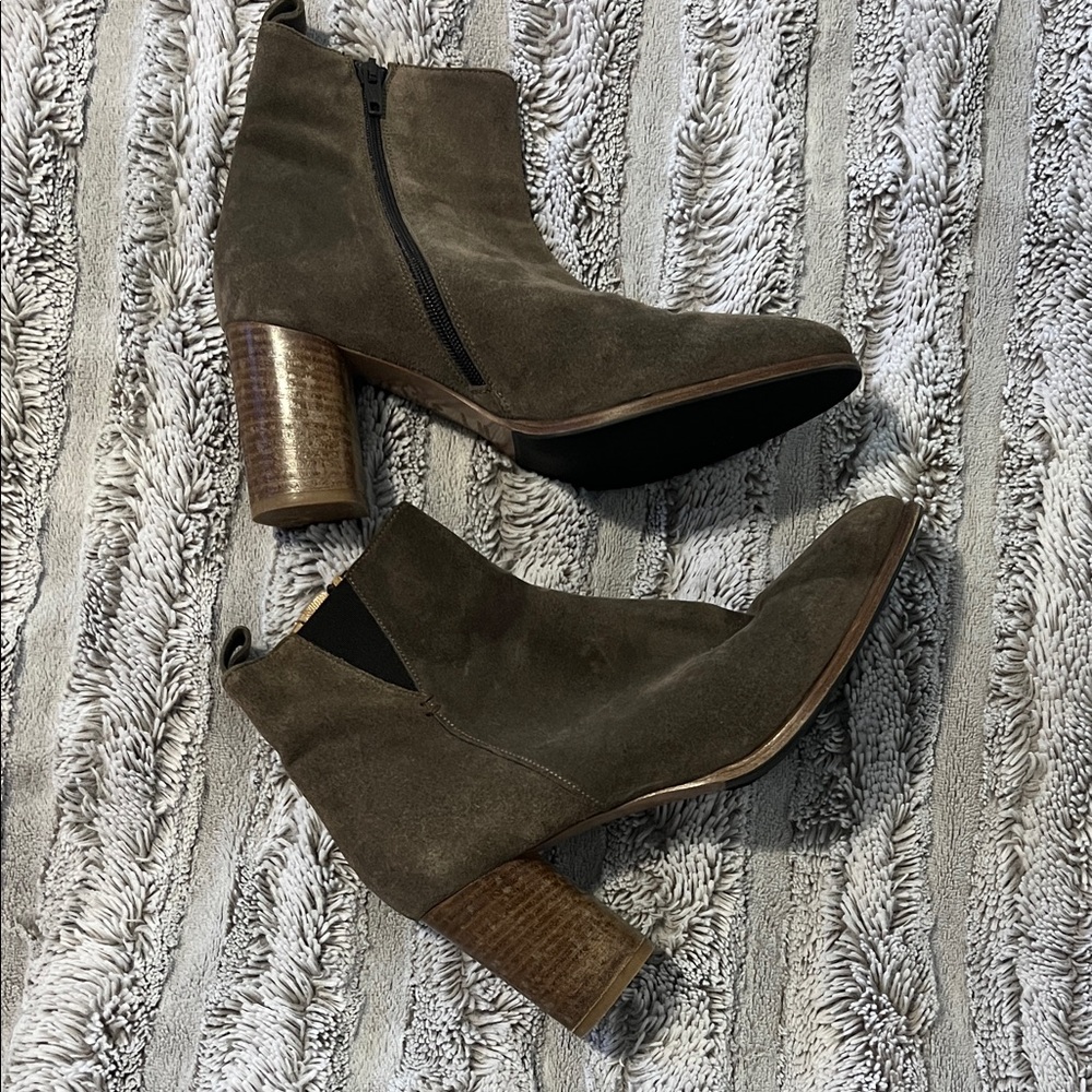 Stylish Brown Ankle Boots